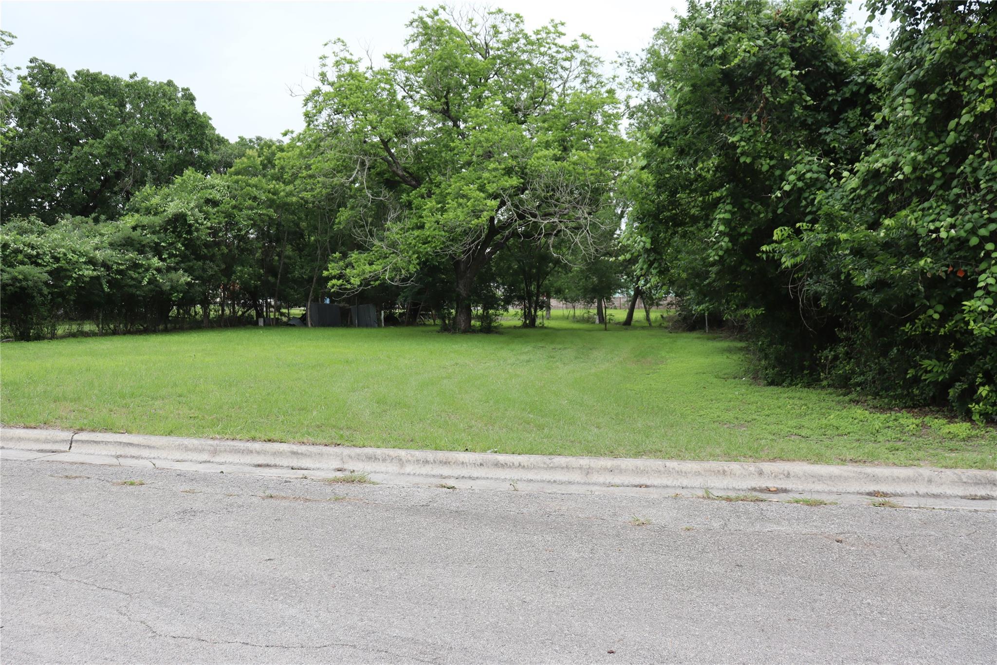 1006 Johnson Street Lockhart TX 78644