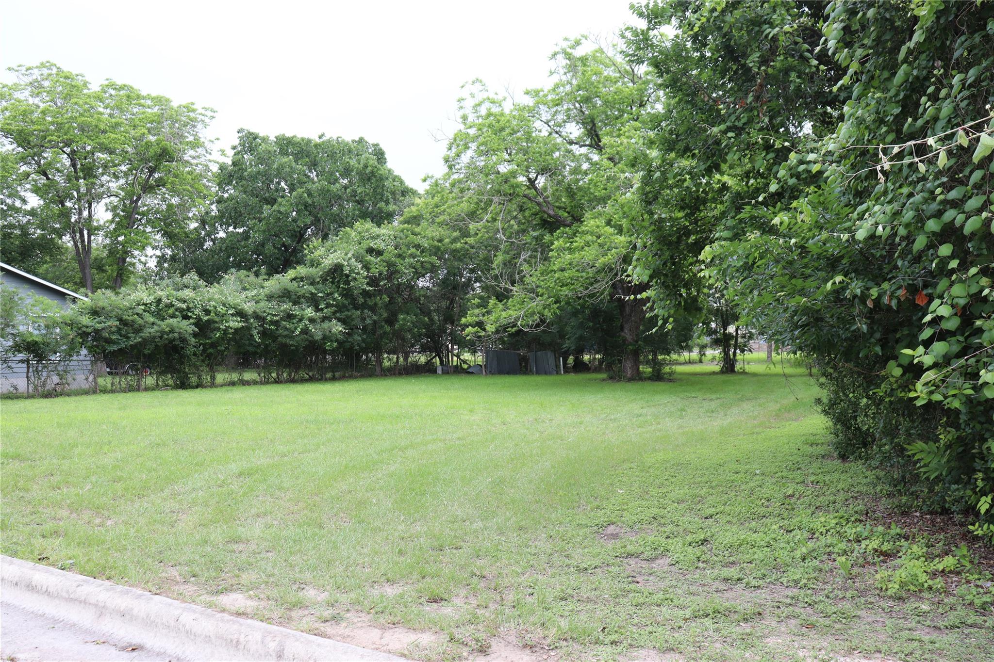 1006 Johnson Street Lockhart TX 78644