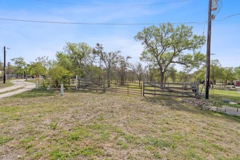 115 Pena Court Del Valle TX 78617