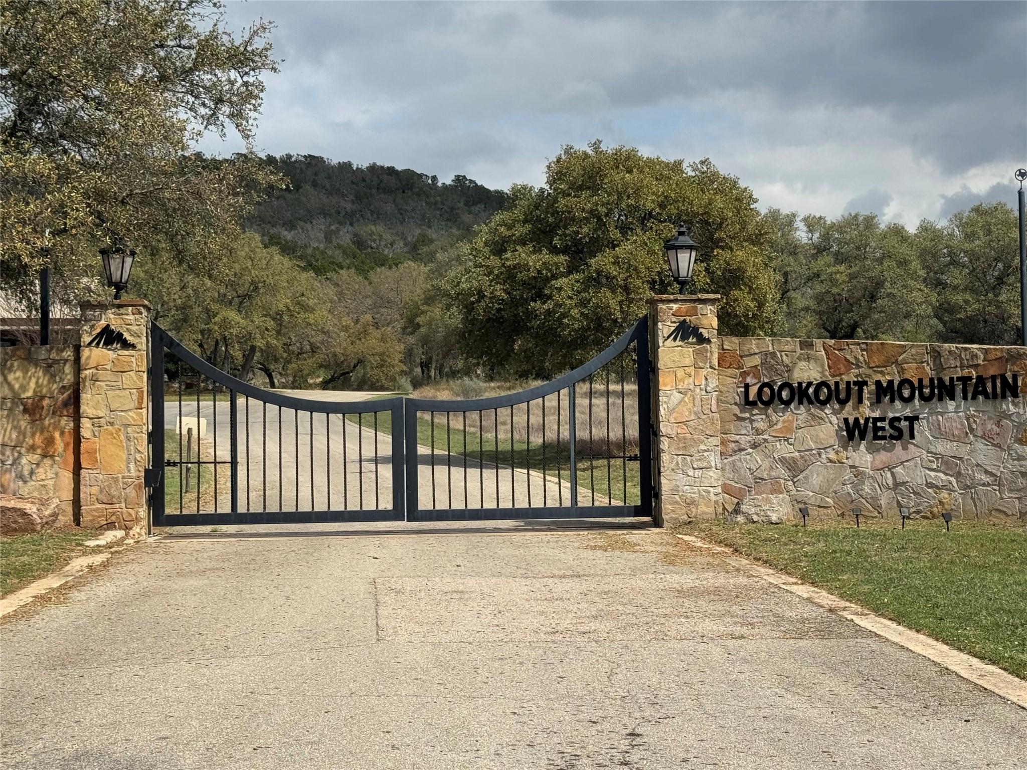 Lot 34 Eagle Feather Kingsland TX 78639
