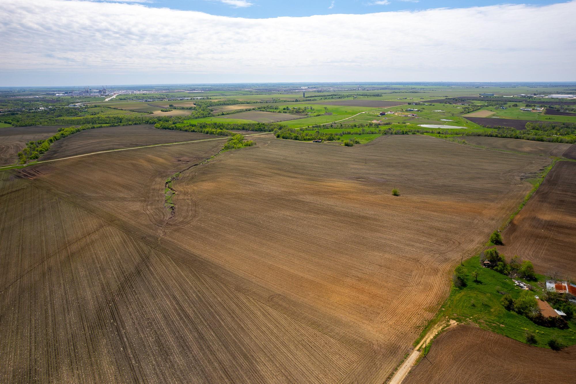 901 County Road 398 Taylor TX 76574