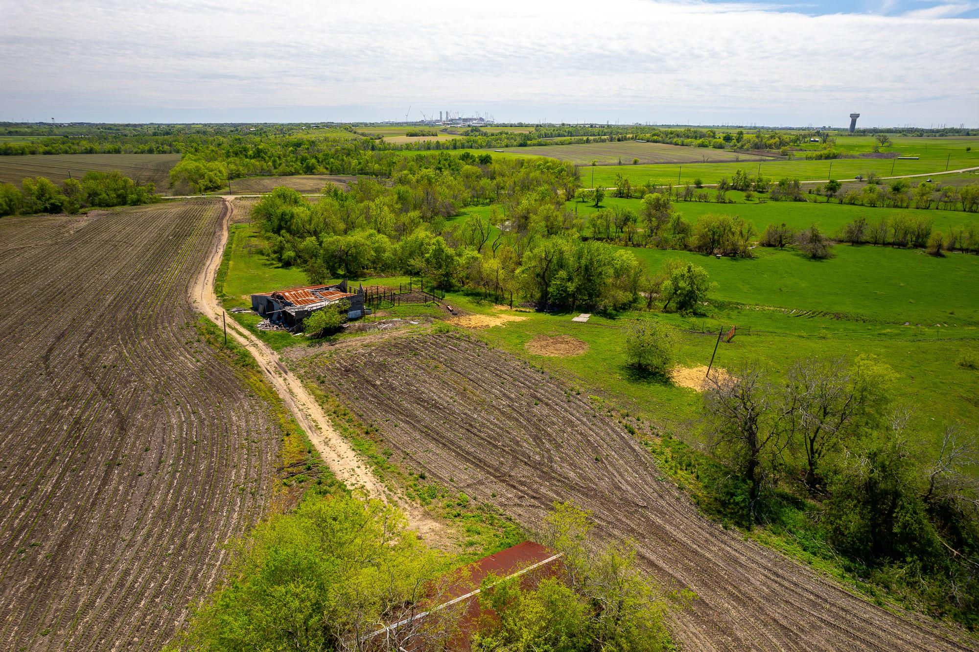 901 County Road 398 Taylor TX 76574