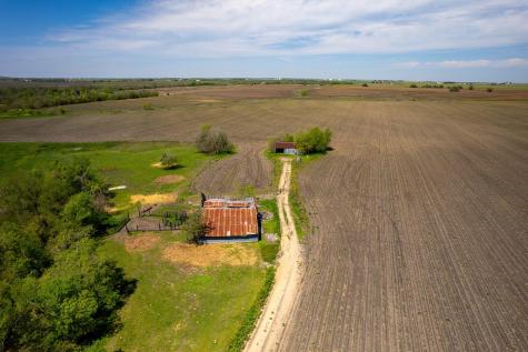 901 County Road 398 Taylor TX 76574