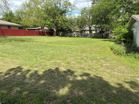 106 N 6th Street Thorndale TX 76577