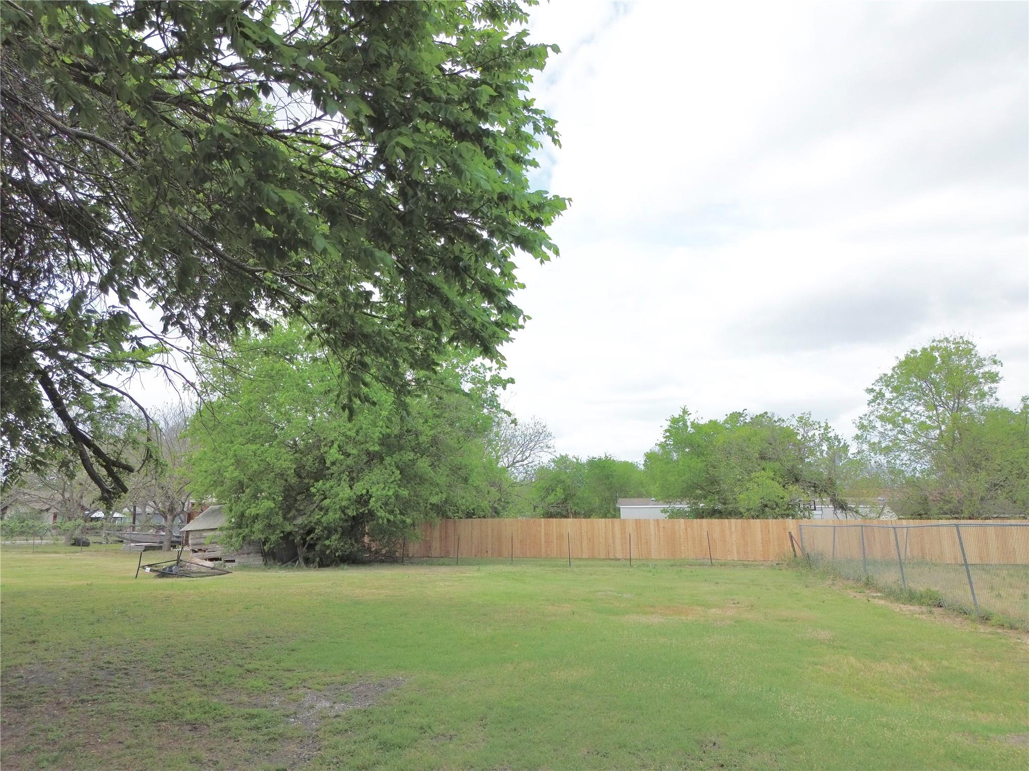 303 E Wolf Street Granger TX 76530