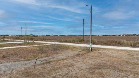 631 County Road 5715 Natalia TX 78059