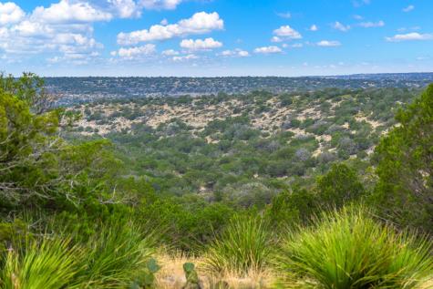 13812 High Lonesome Road Del Rio TX 78840