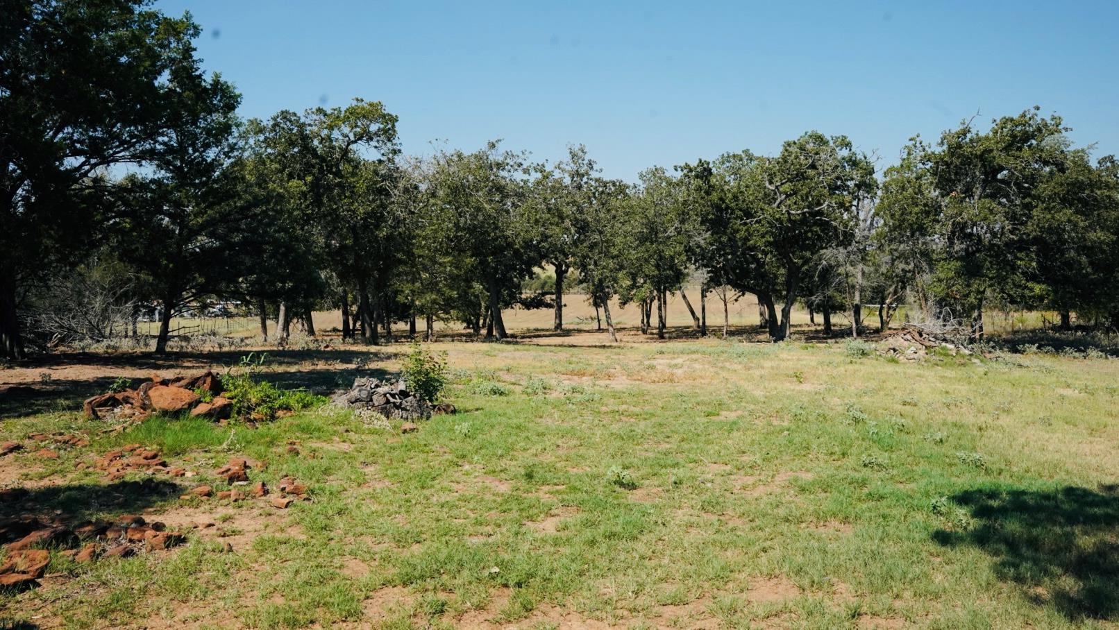 640 County Road 475 Road Luling TX 78648