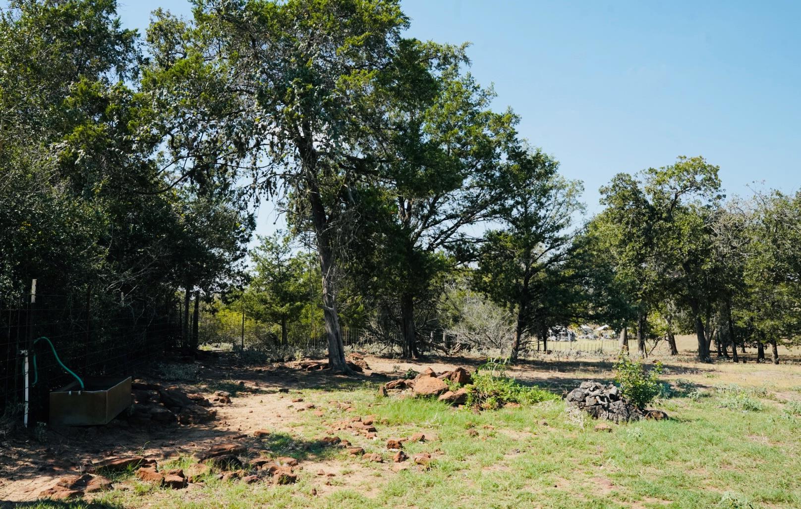 640 County Road 475 Road Luling TX 78648
