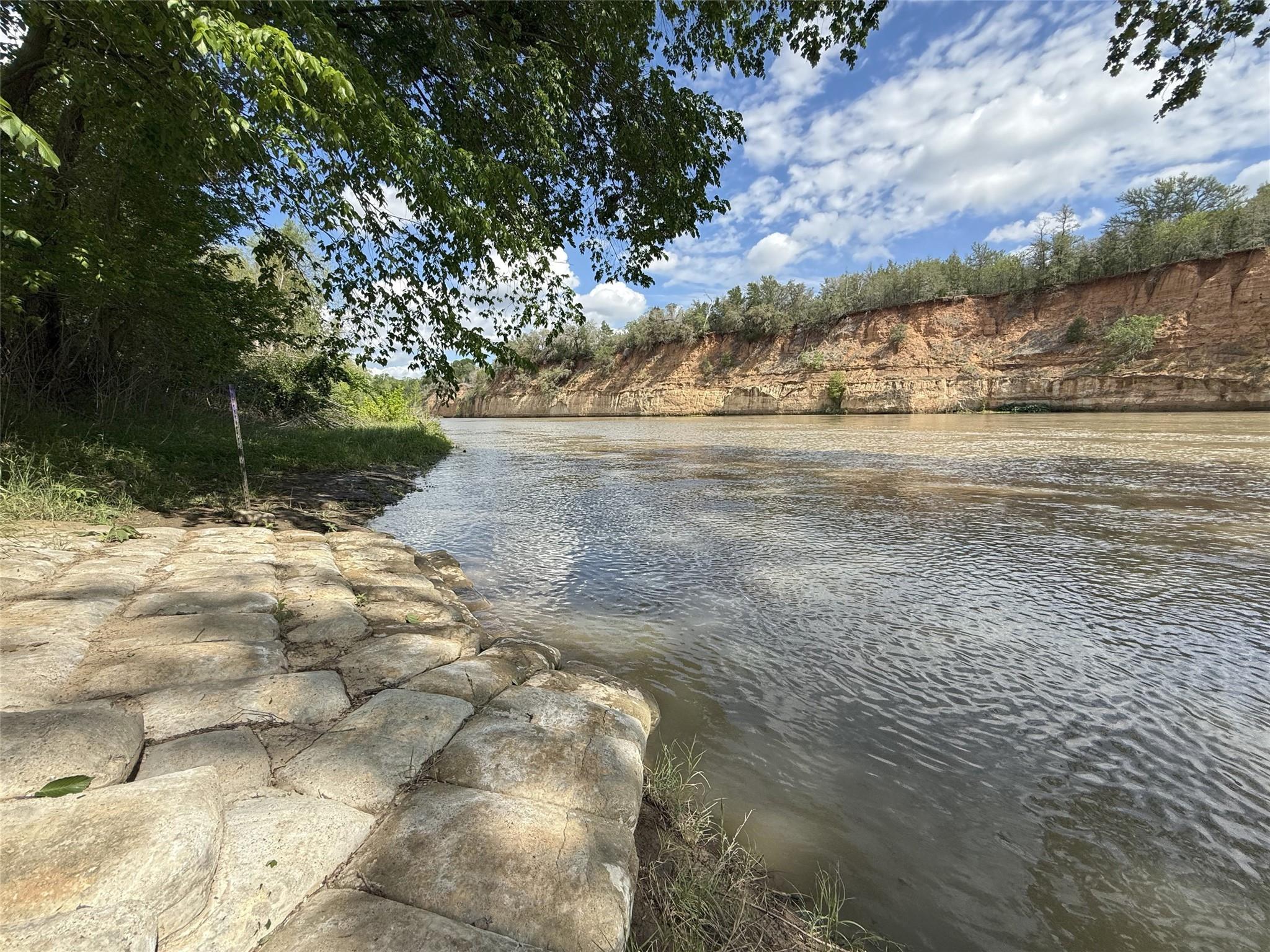 195 Hidden Shores Loop Smithville TX 78957