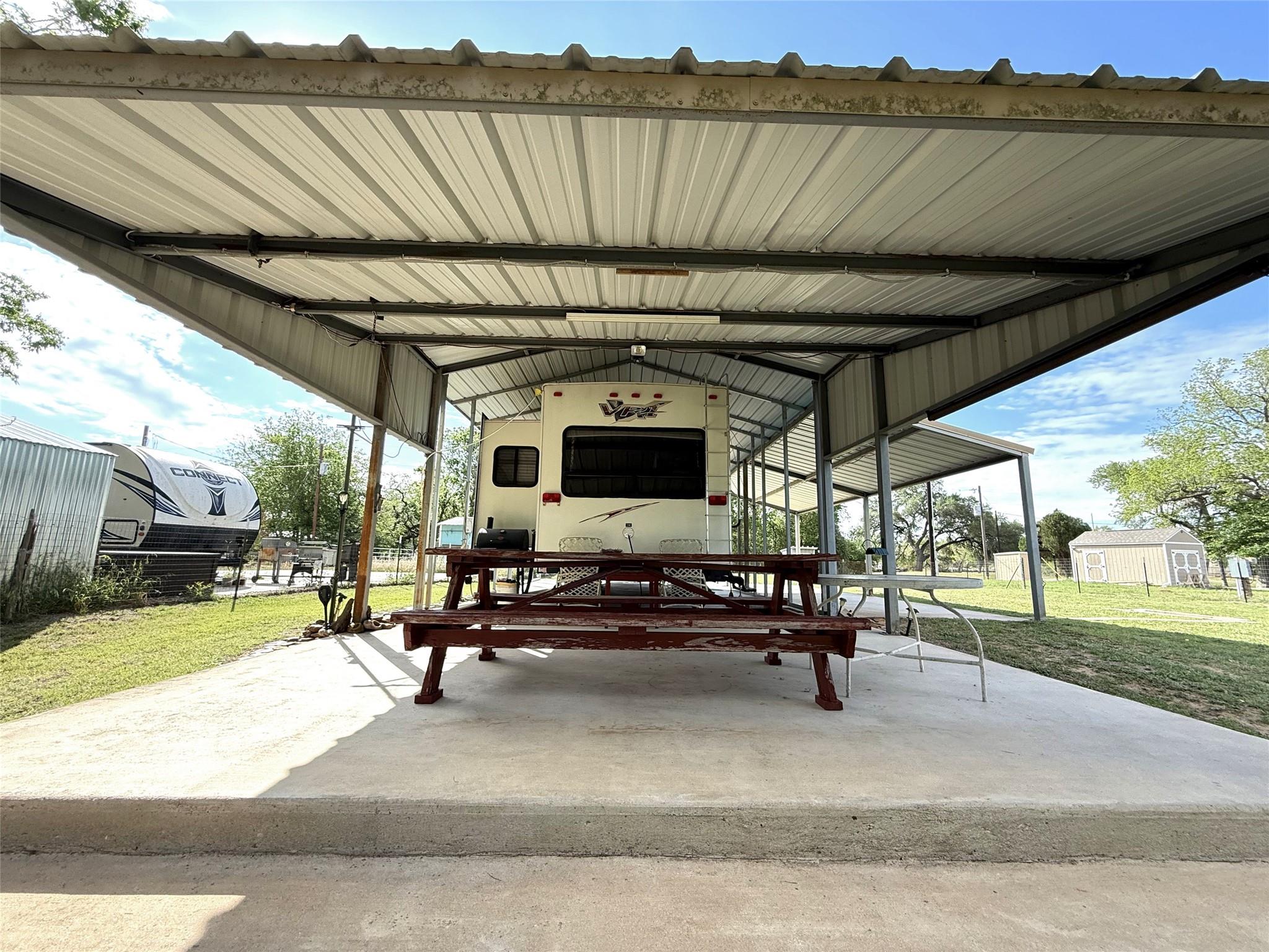 195 Hidden Shores Loop Smithville TX 78957