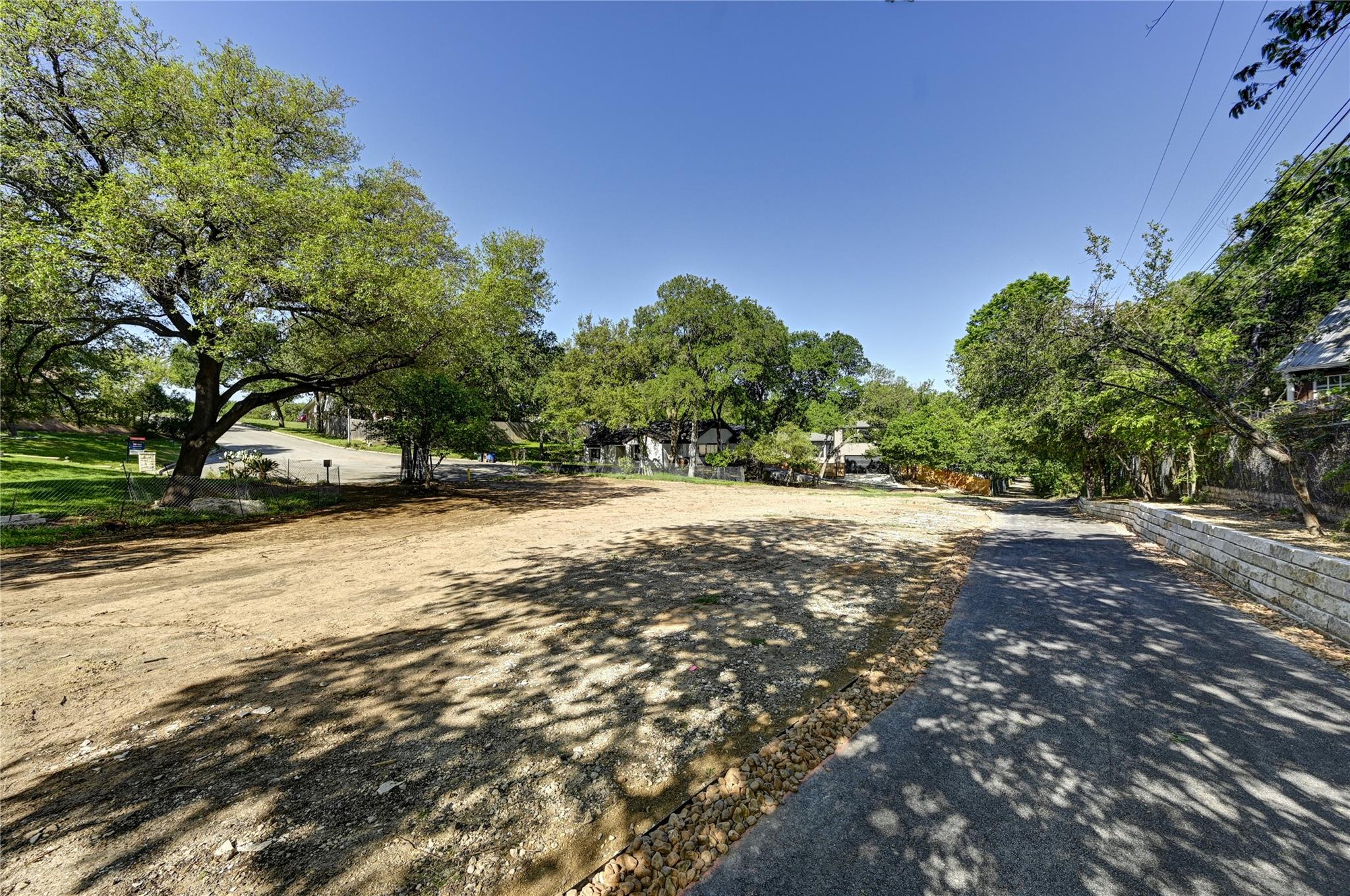2000-2A Breeze Hollow Austin TX 78741