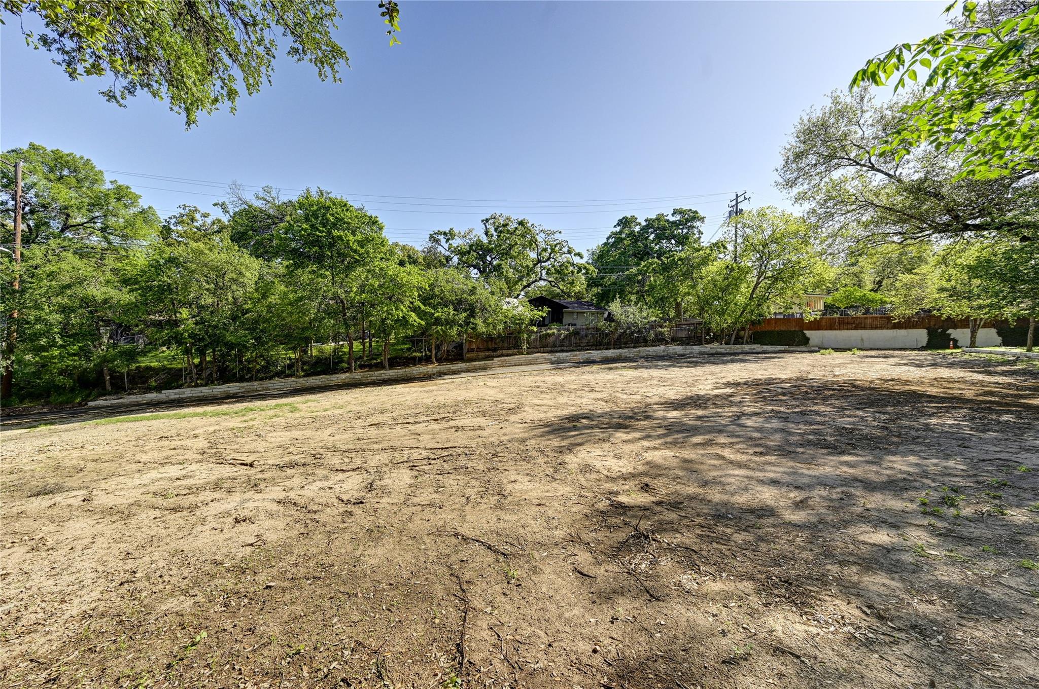 2000-2A Breeze Hollow Austin TX 78741