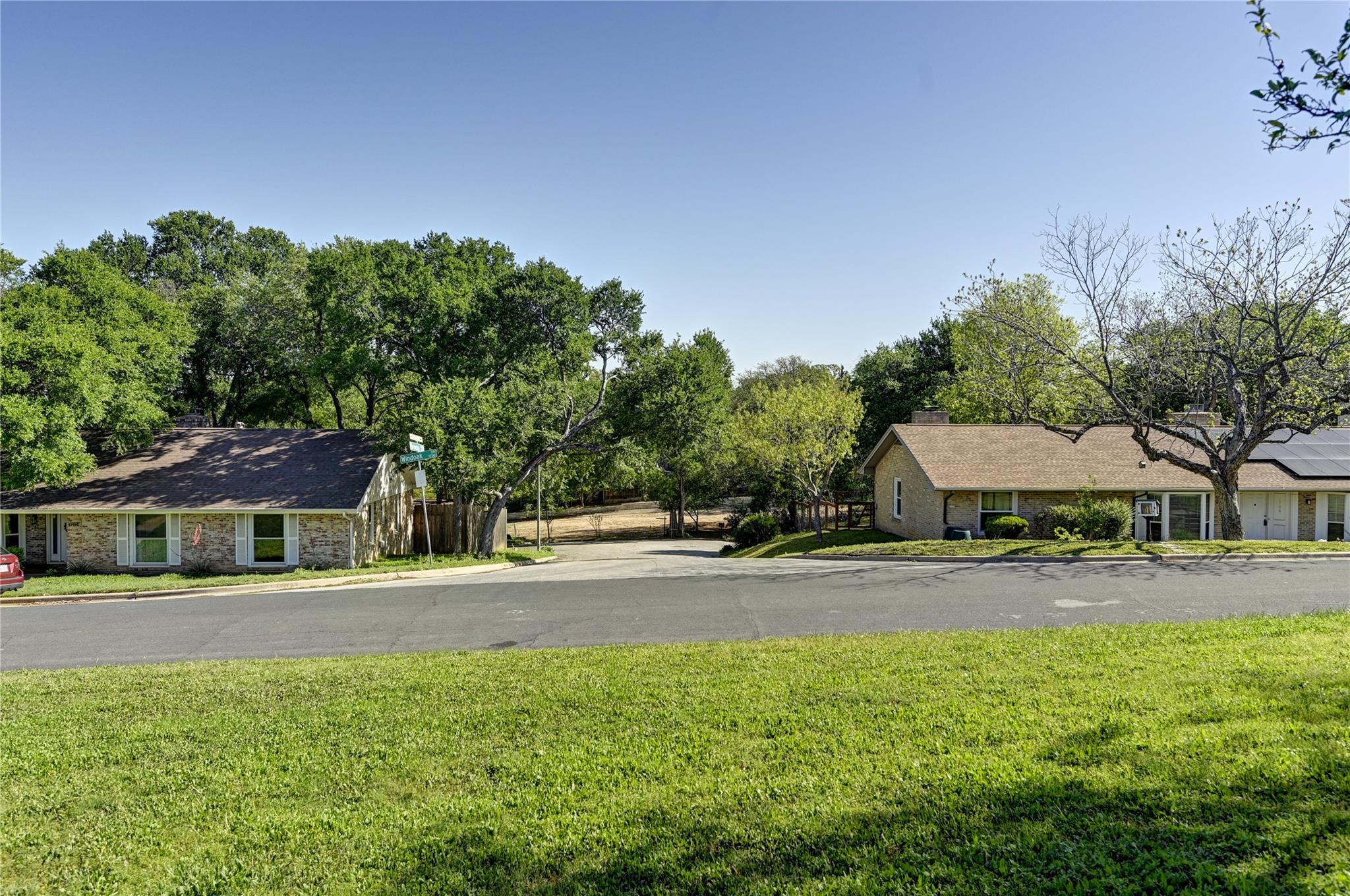 2000-2A Breeze Hollow Austin TX 78741