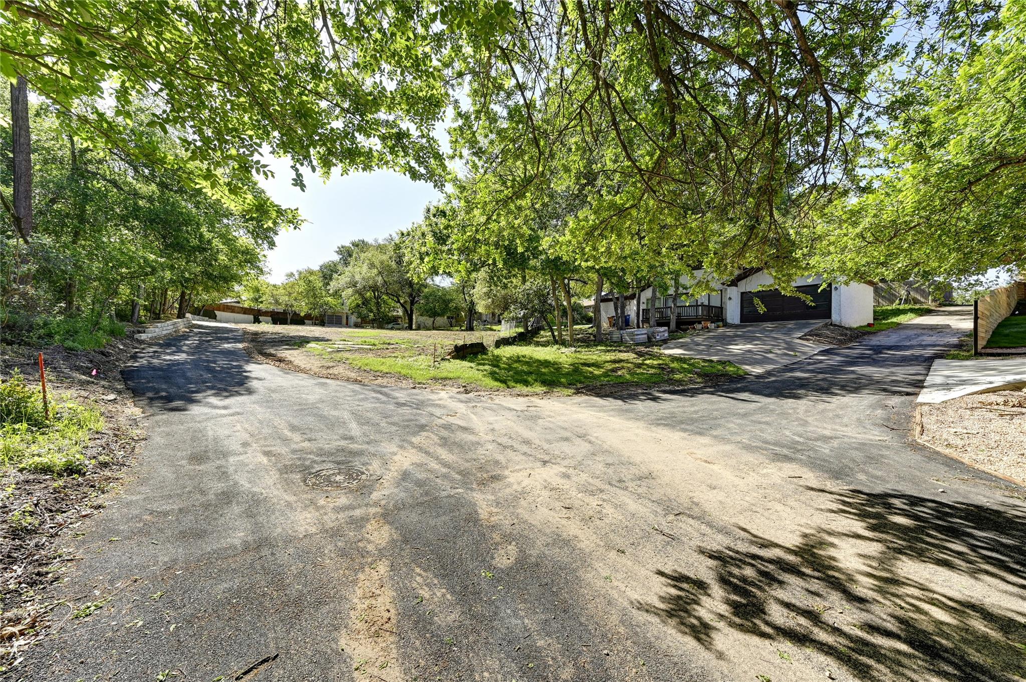 2000-2A Breeze Hollow Austin TX 78741