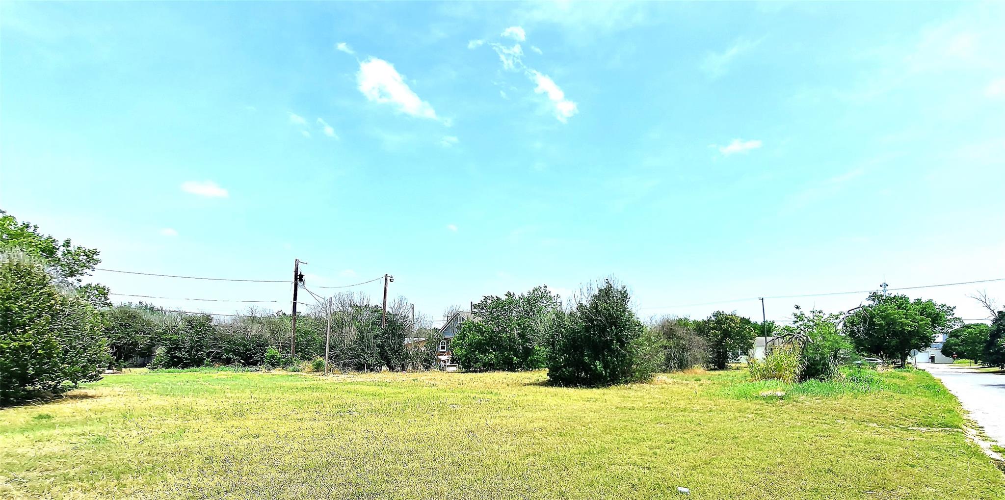 318 Burkett Street Taylor TX 76574