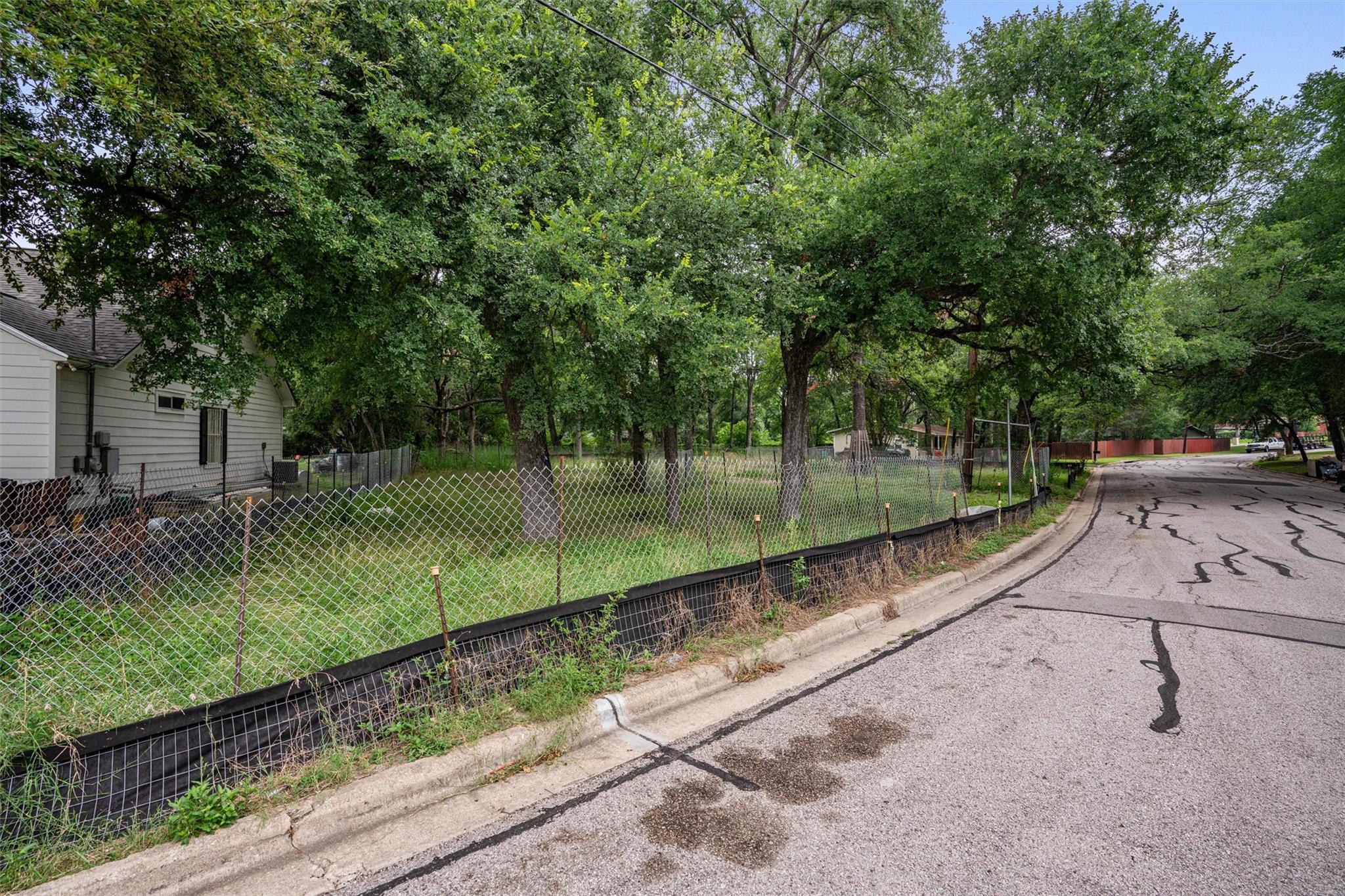 3928 E 16 Street Austin TX 78721