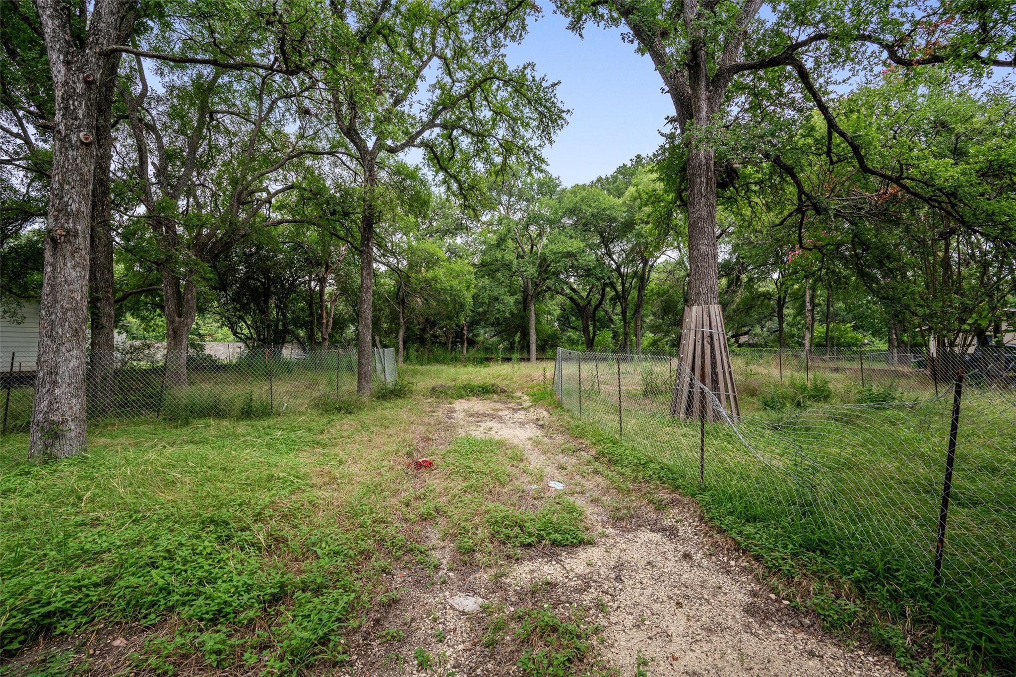3928 E 16 Street Austin TX 78721