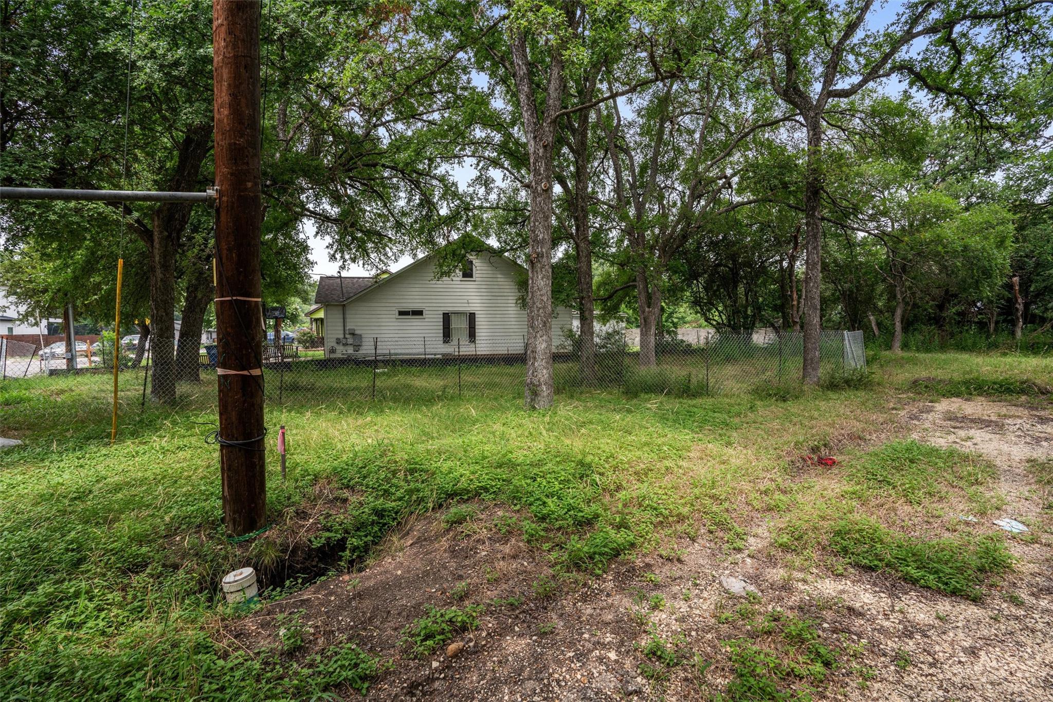 3928 E 16 Street Austin TX 78721
