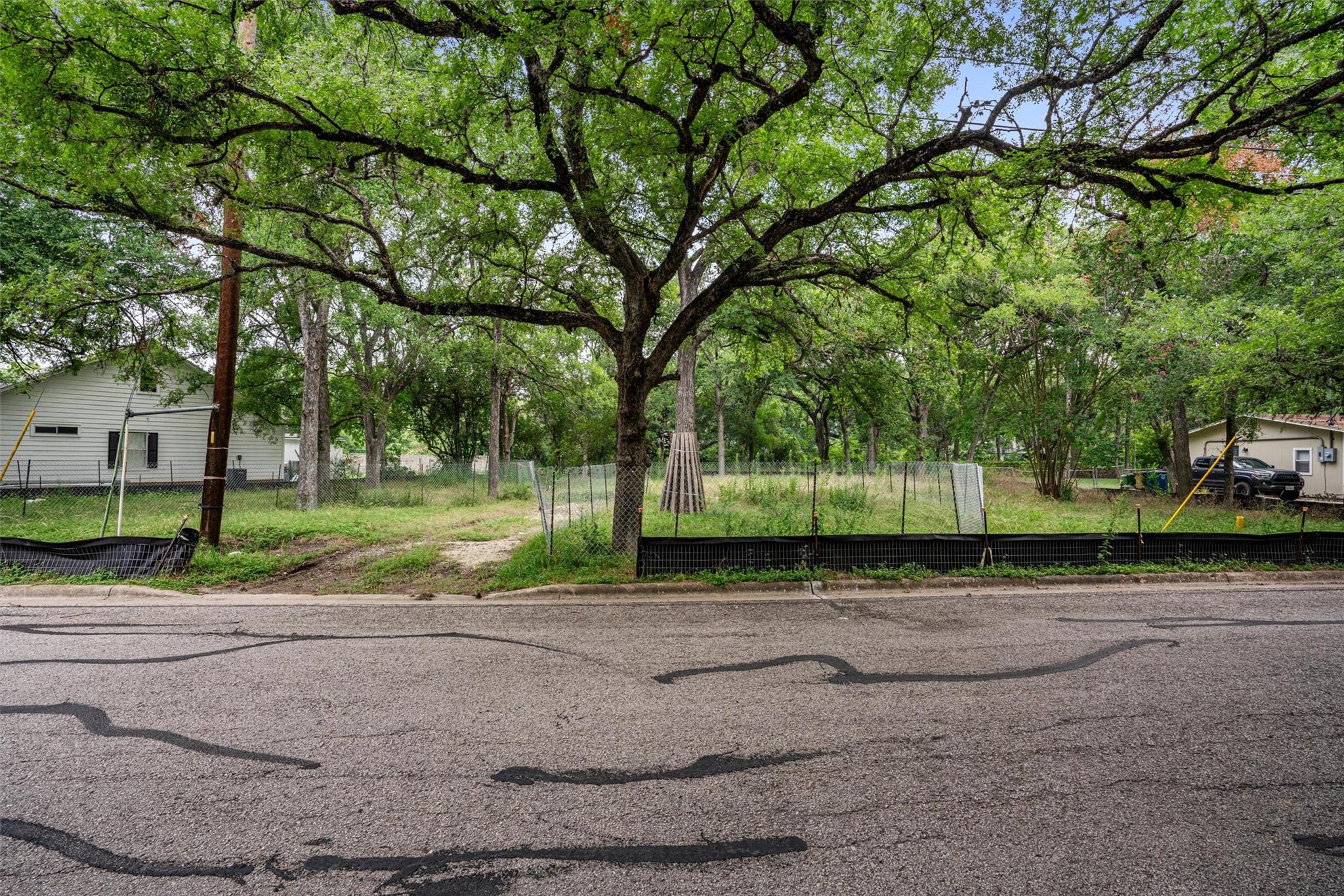 3928 E 16 Street Austin TX 78721