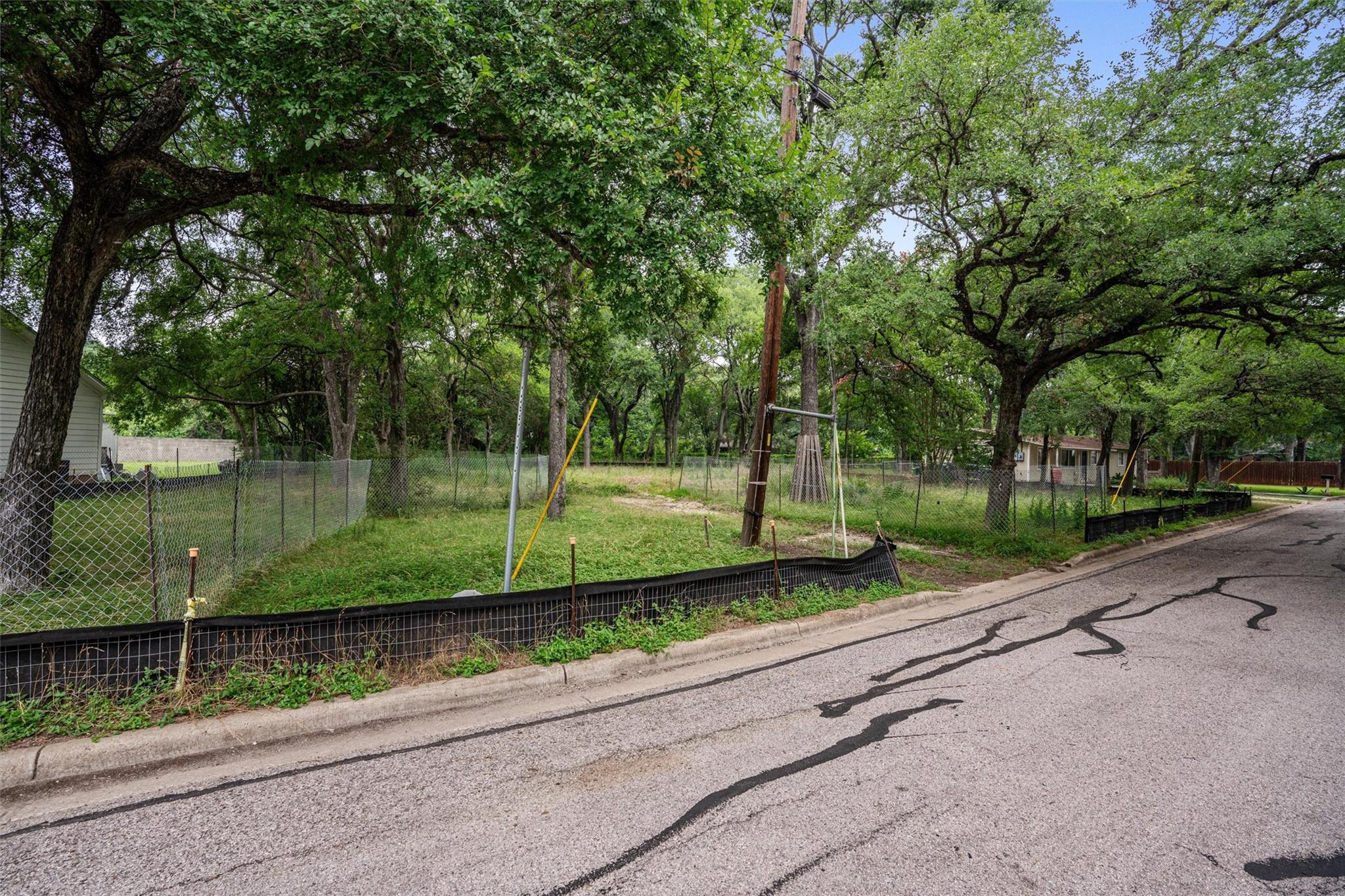 3928 E 16 Street Austin TX 78721