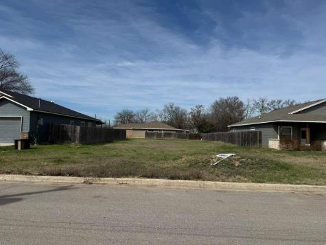612 Briggs Street Lampasas TX 76550