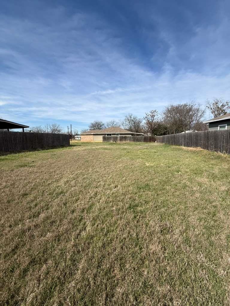 612 Briggs Street Lampasas TX 76550