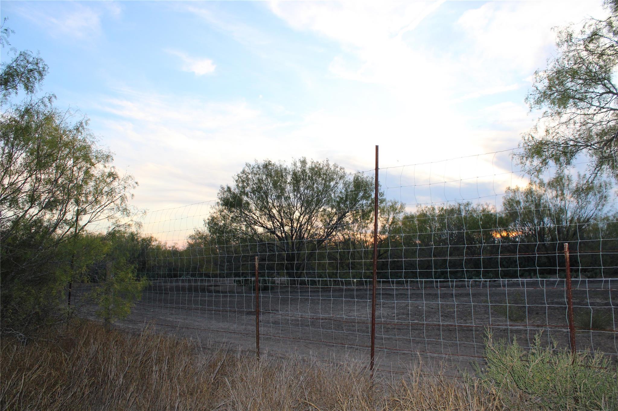 0000 Cr 339 Jourdanton TX 78026