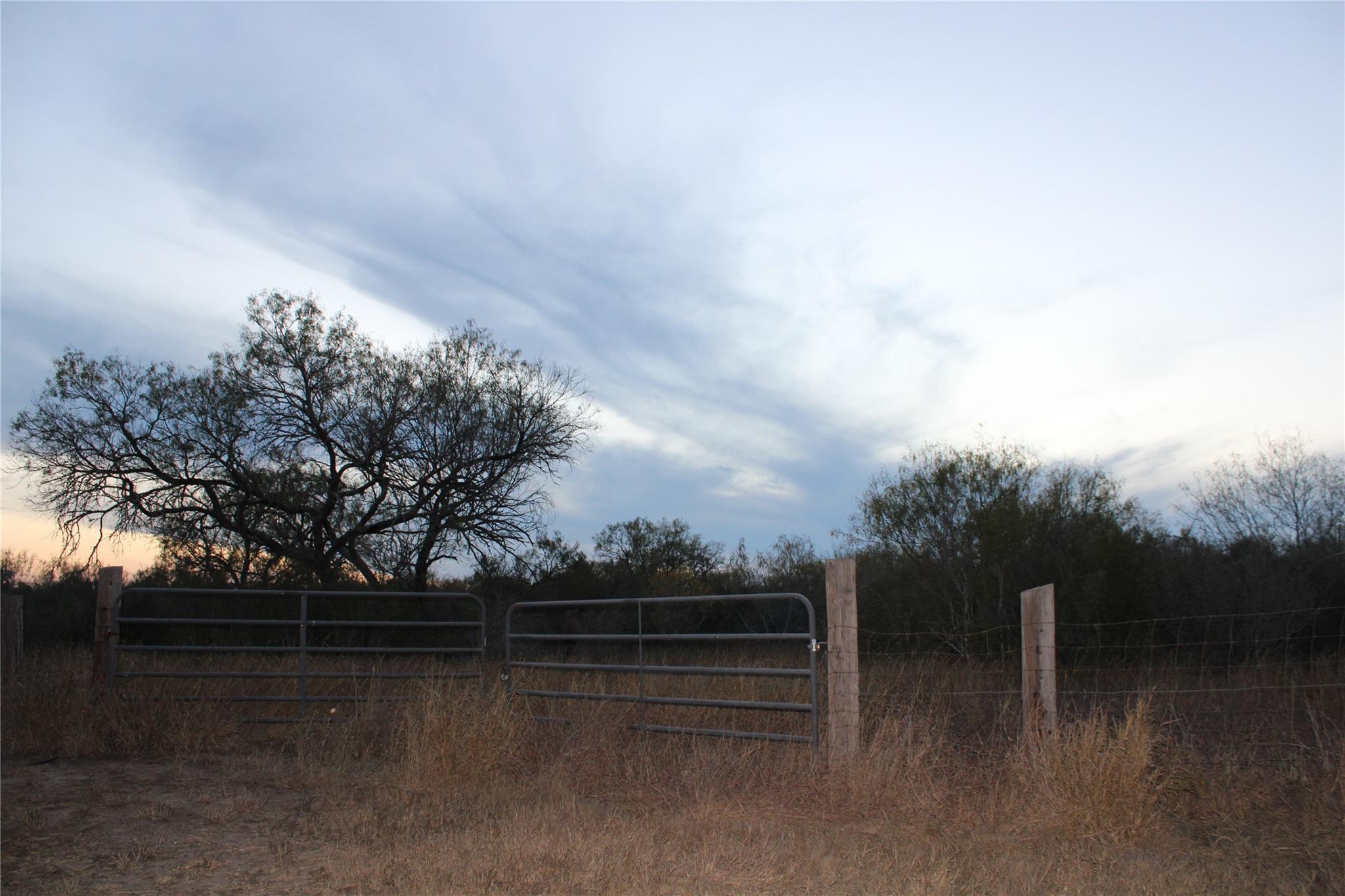 0000 Cr 339 Jourdanton TX 78026