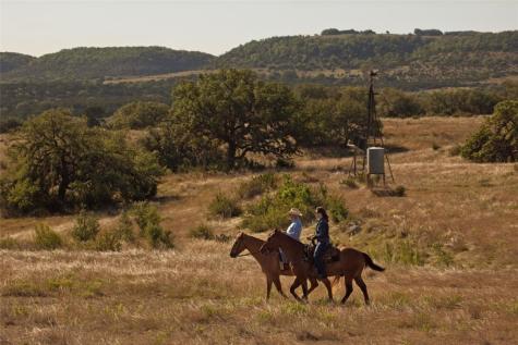 613 Cattle Creek Road Johnson City TX 78636
