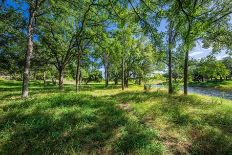 613 Cattle Creek Road Johnson City TX 78636