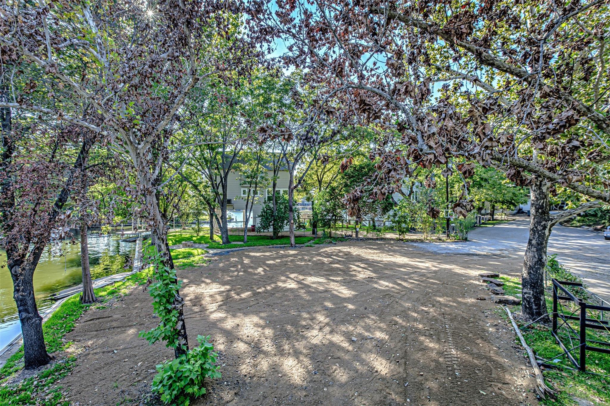 1336 S Lakeside Drive Kingsland TX 78611