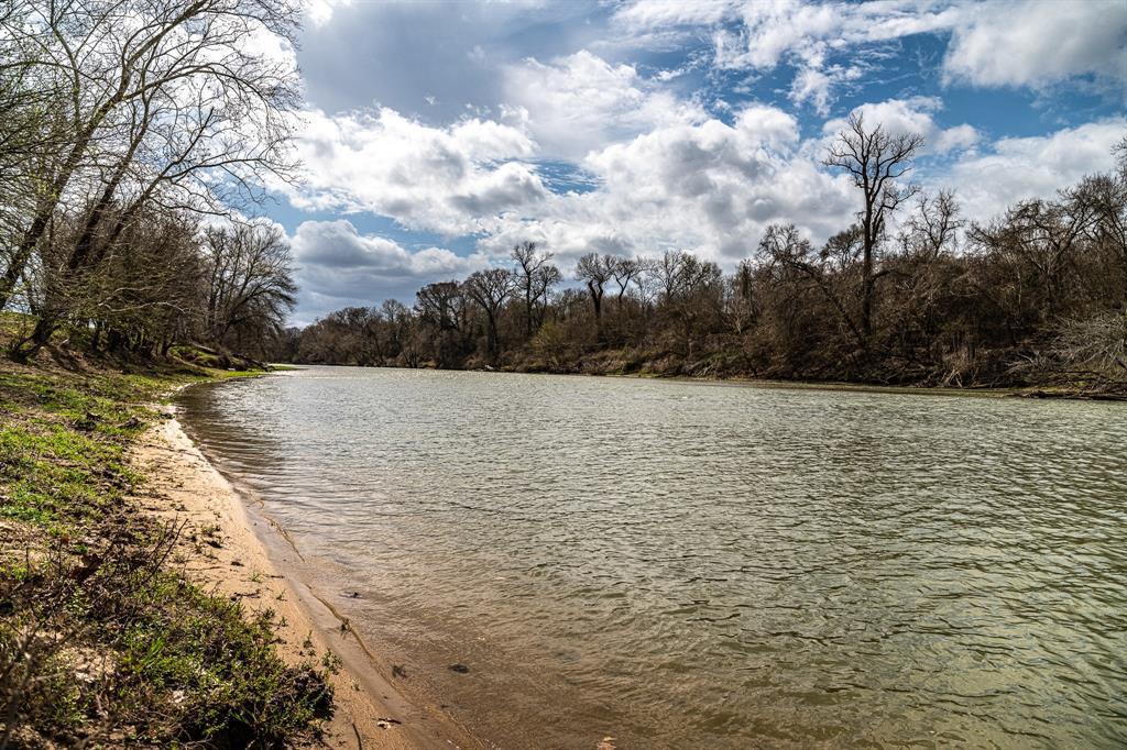 121 Mechelle Street Smithville TX 78957