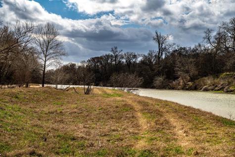 121 Mechelle Street Smithville TX 78957