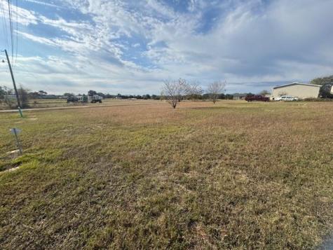 902 9th Street Lexington TX 78947