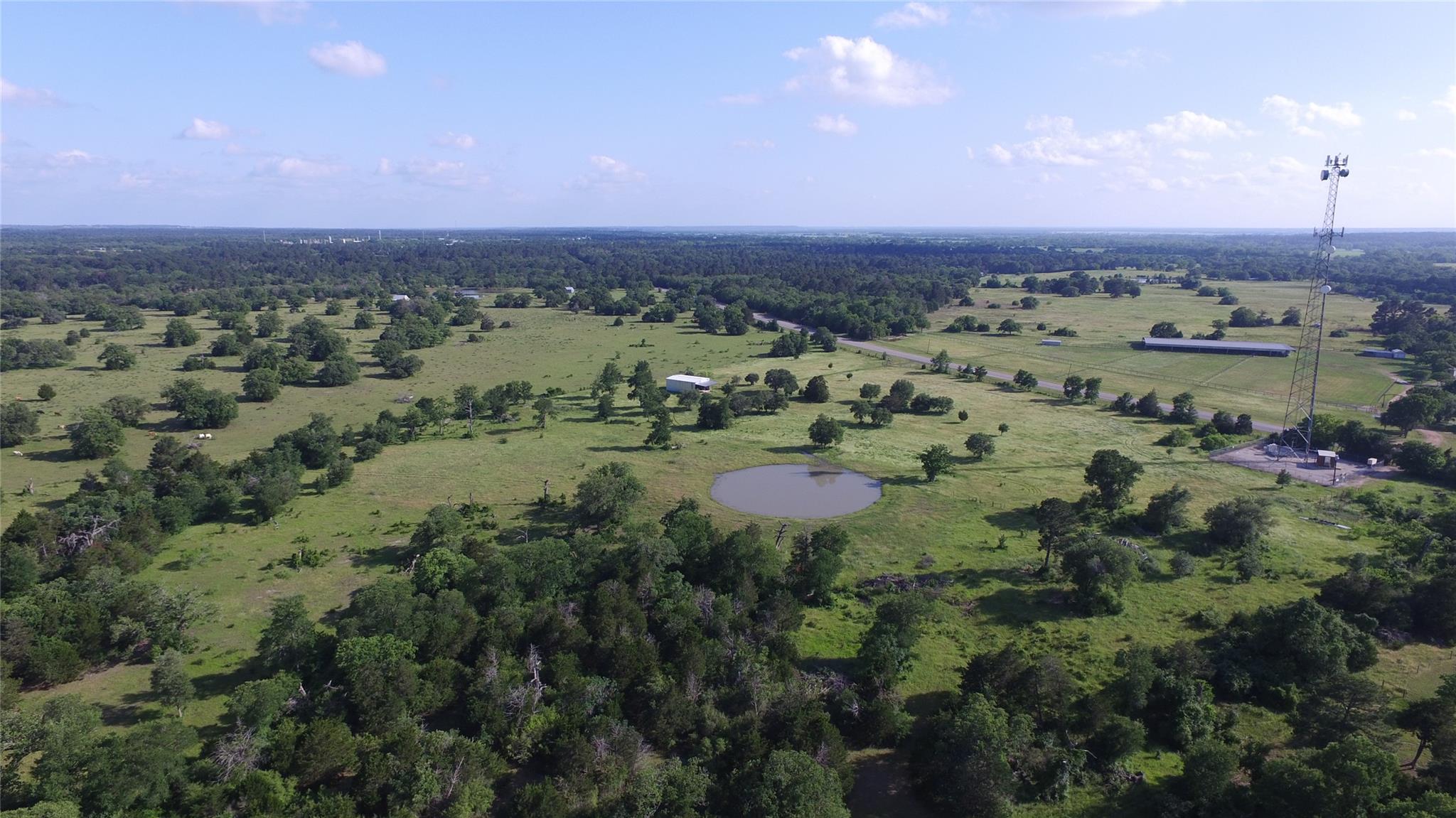 8616 N Us Highway 77 Highway La Grange TX 78945