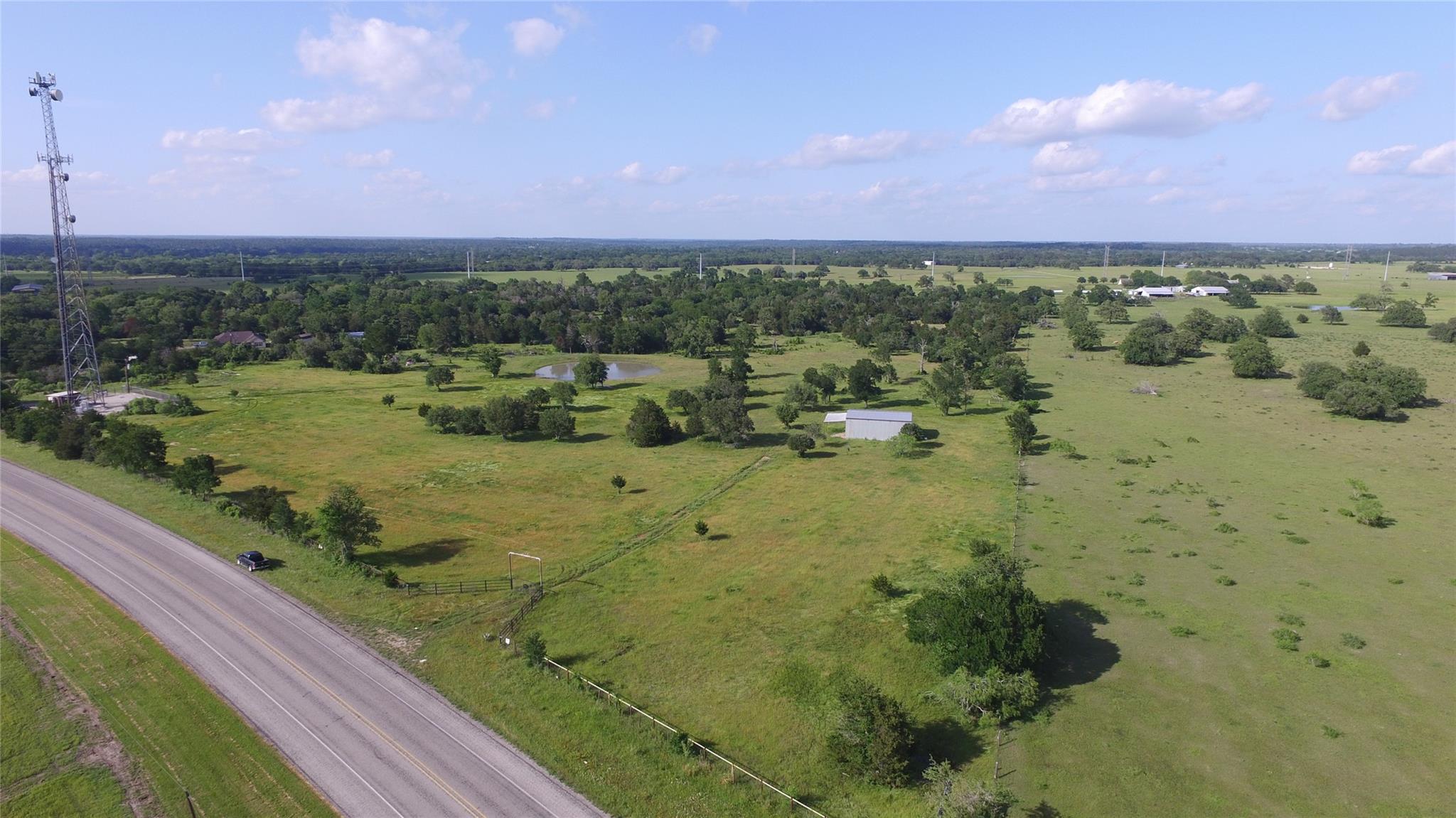 8616 N Us Highway 77 Highway La Grange TX 78945