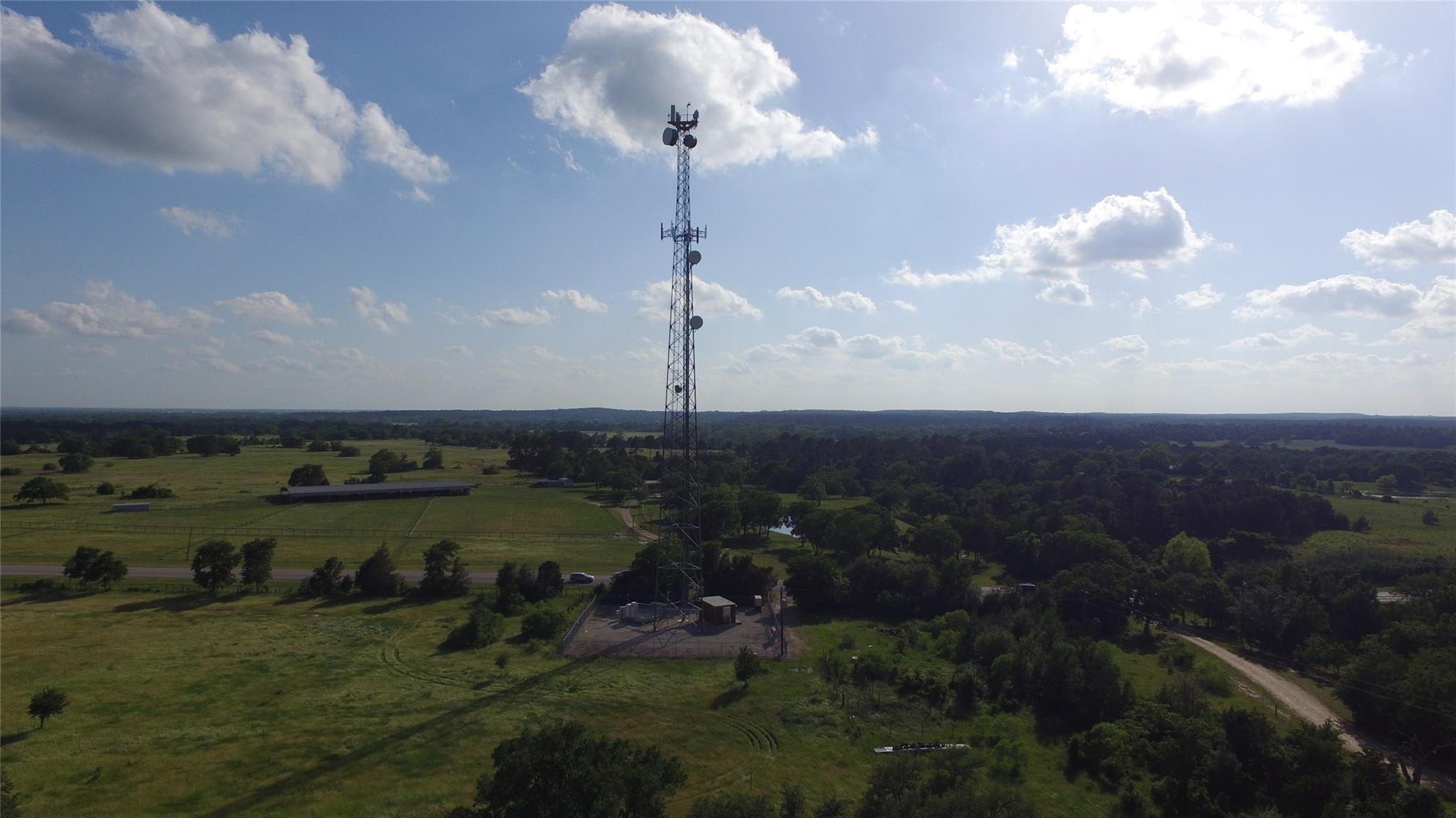 8616 N Us Highway 77 Highway La Grange TX 78945