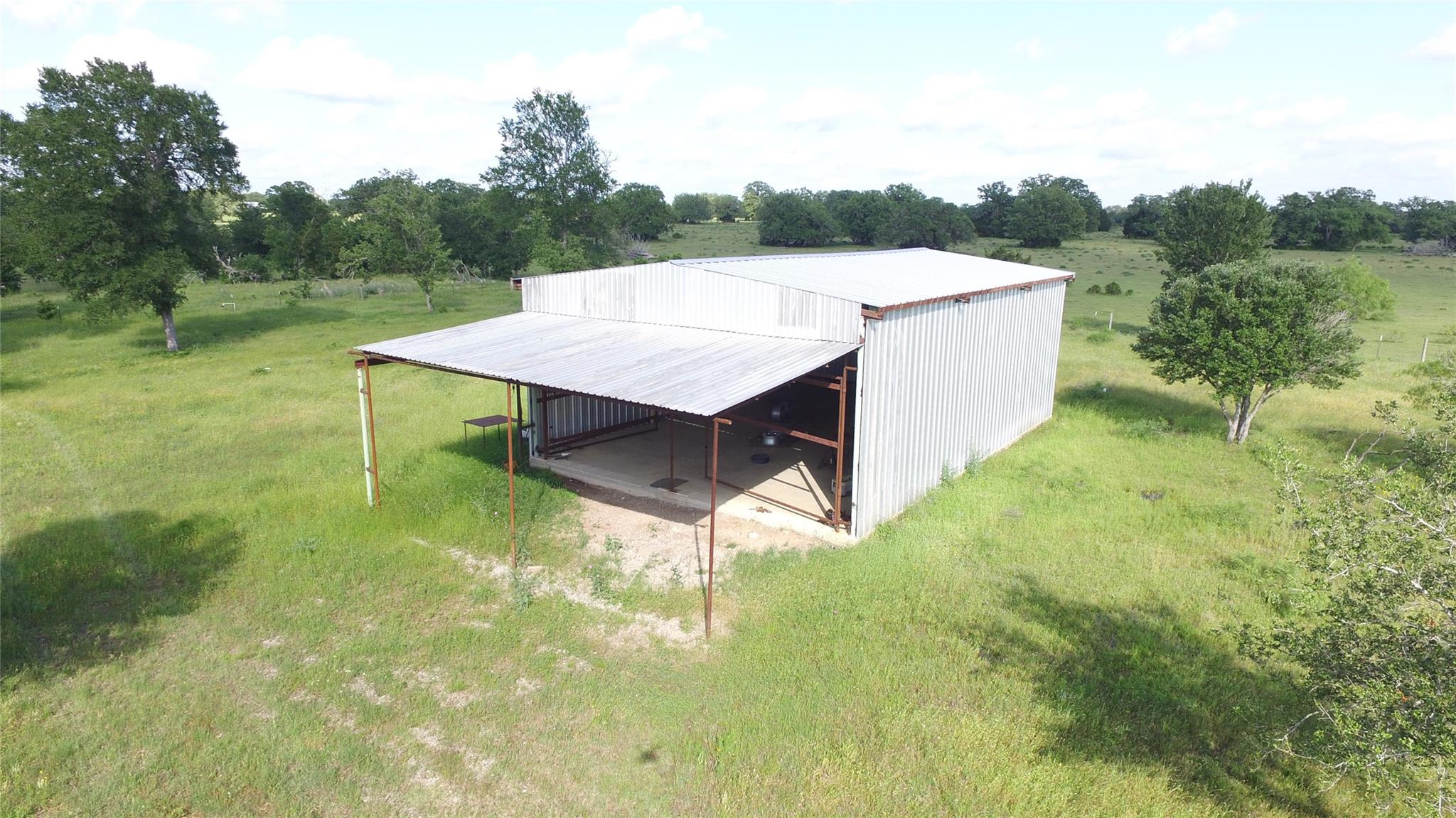 8616 N Us Highway 77 Highway La Grange TX 78945