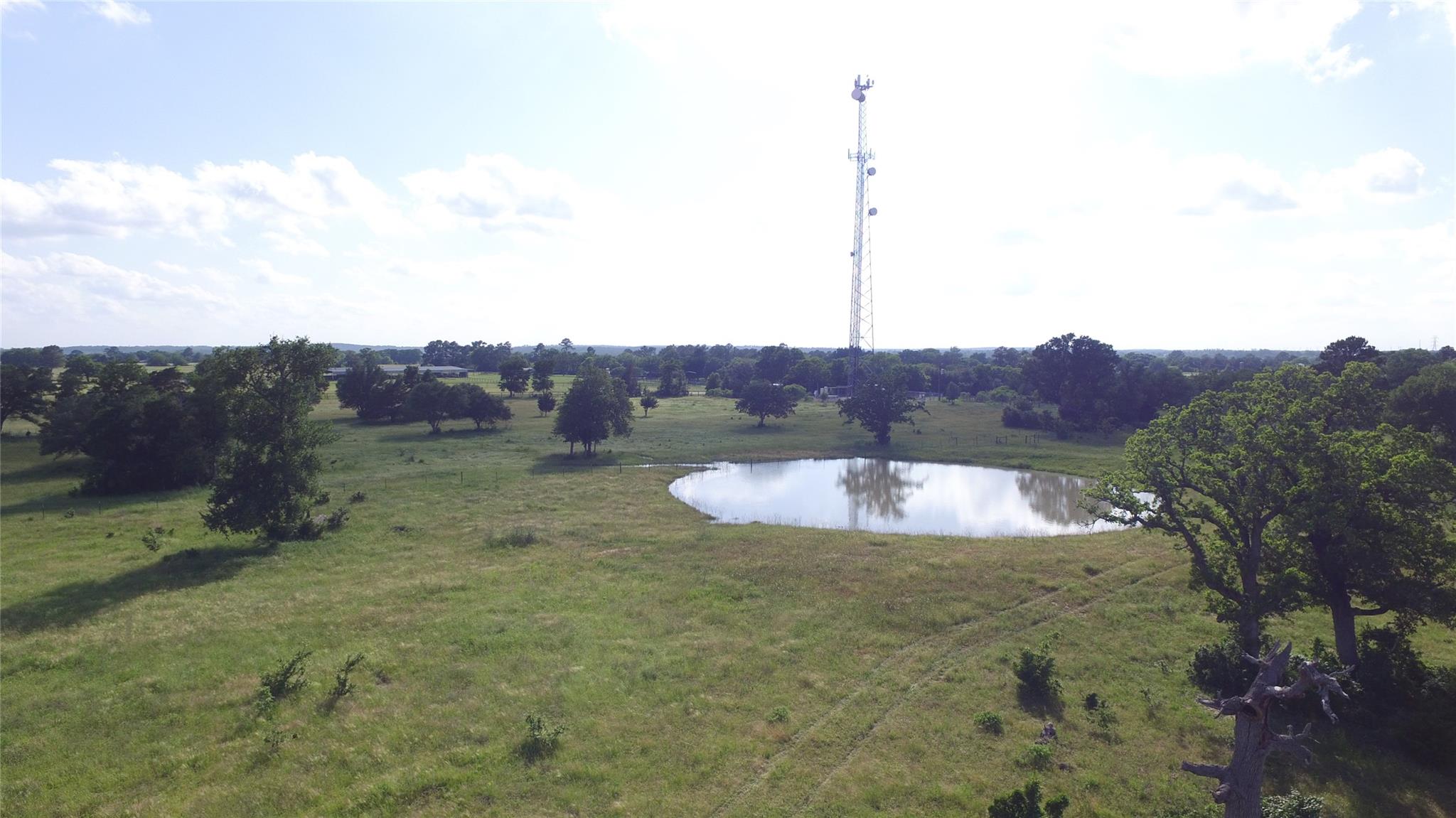 8616 N Us Highway 77 Highway La Grange TX 78945