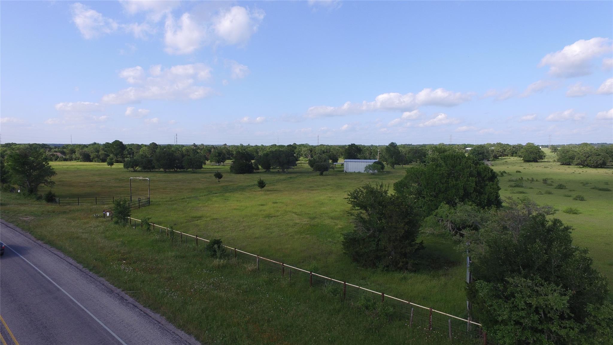 8616 N Us Highway 77 Highway La Grange TX 78945