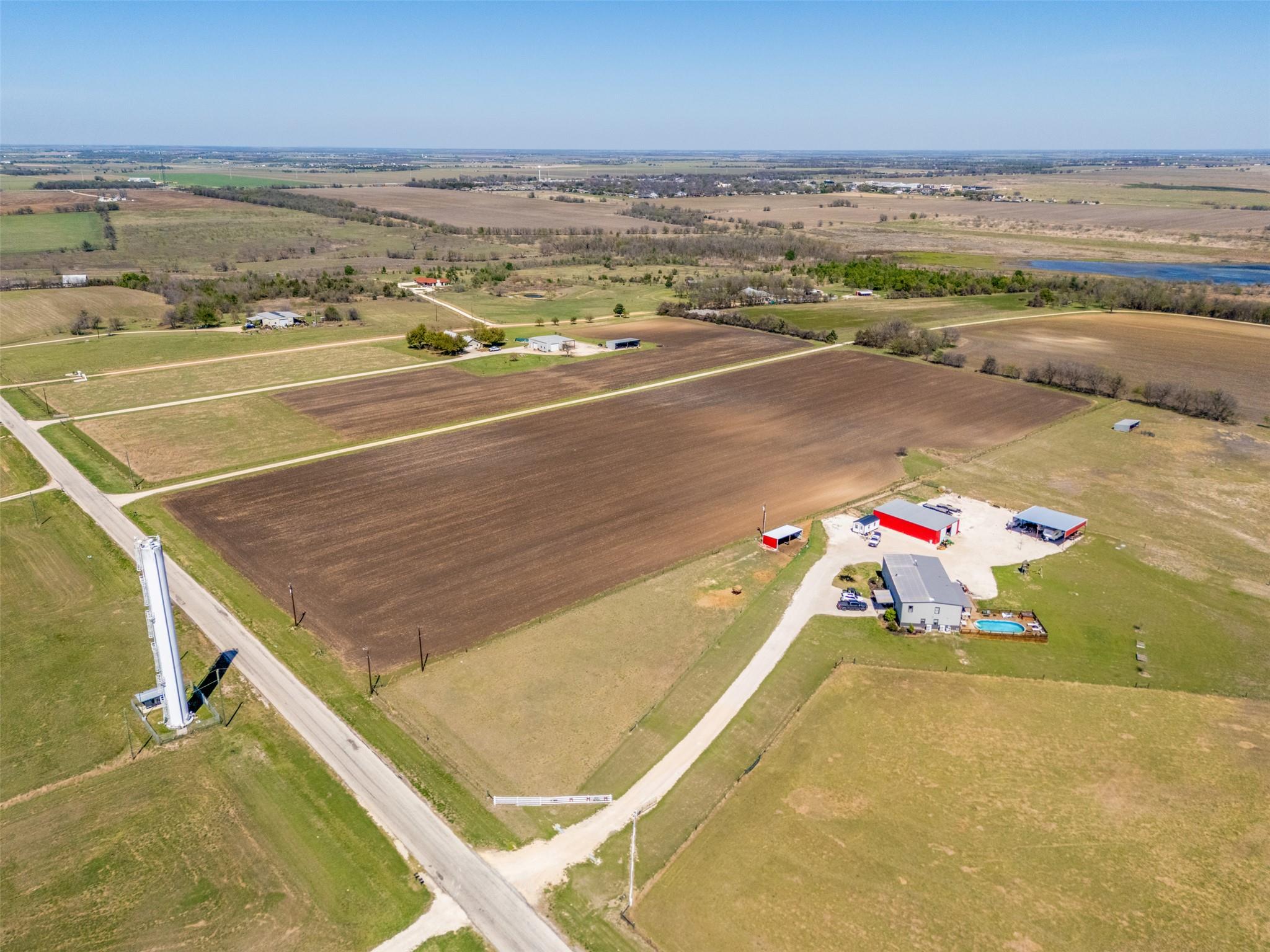 1295 County Road 432 Taylor TX 76574