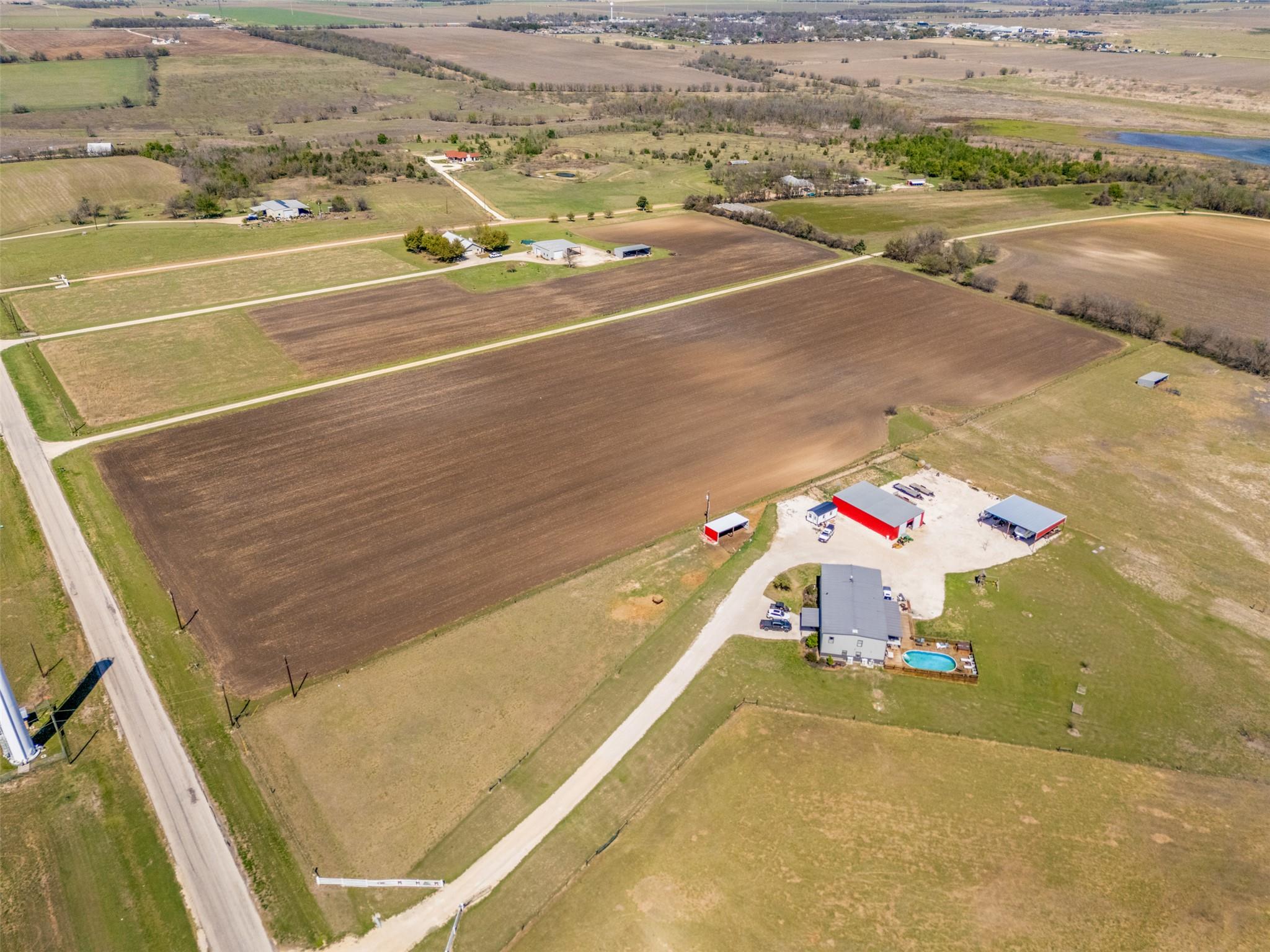 1295 County Road 432 Taylor TX 76574