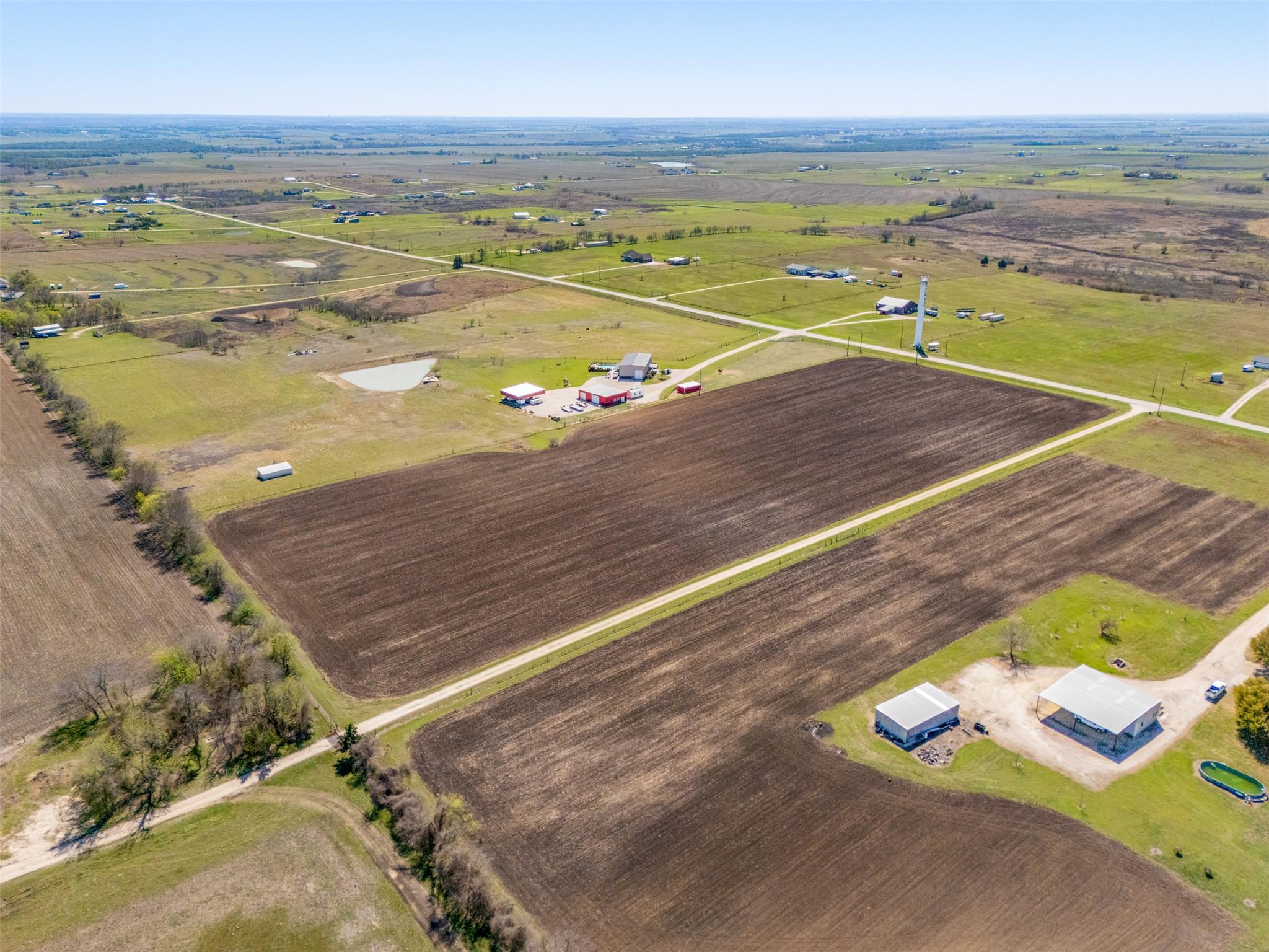 1295 County Road 432 Taylor TX 76574