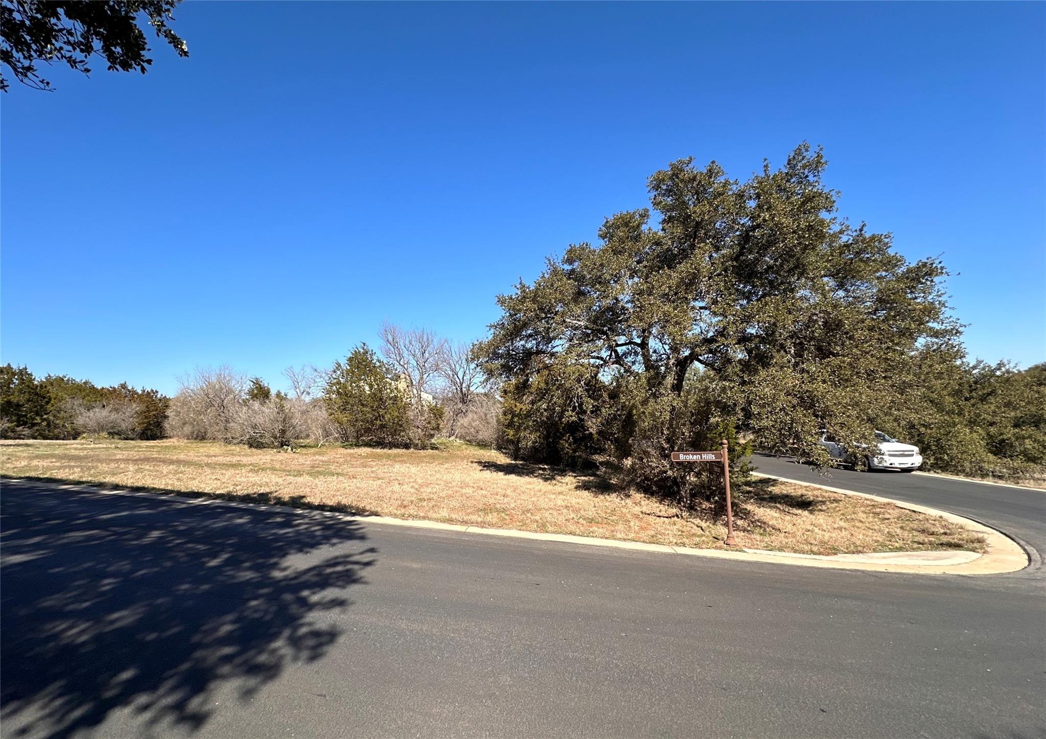 W10019 Falcon/broken Hills Horseshoe Bay TX 78657