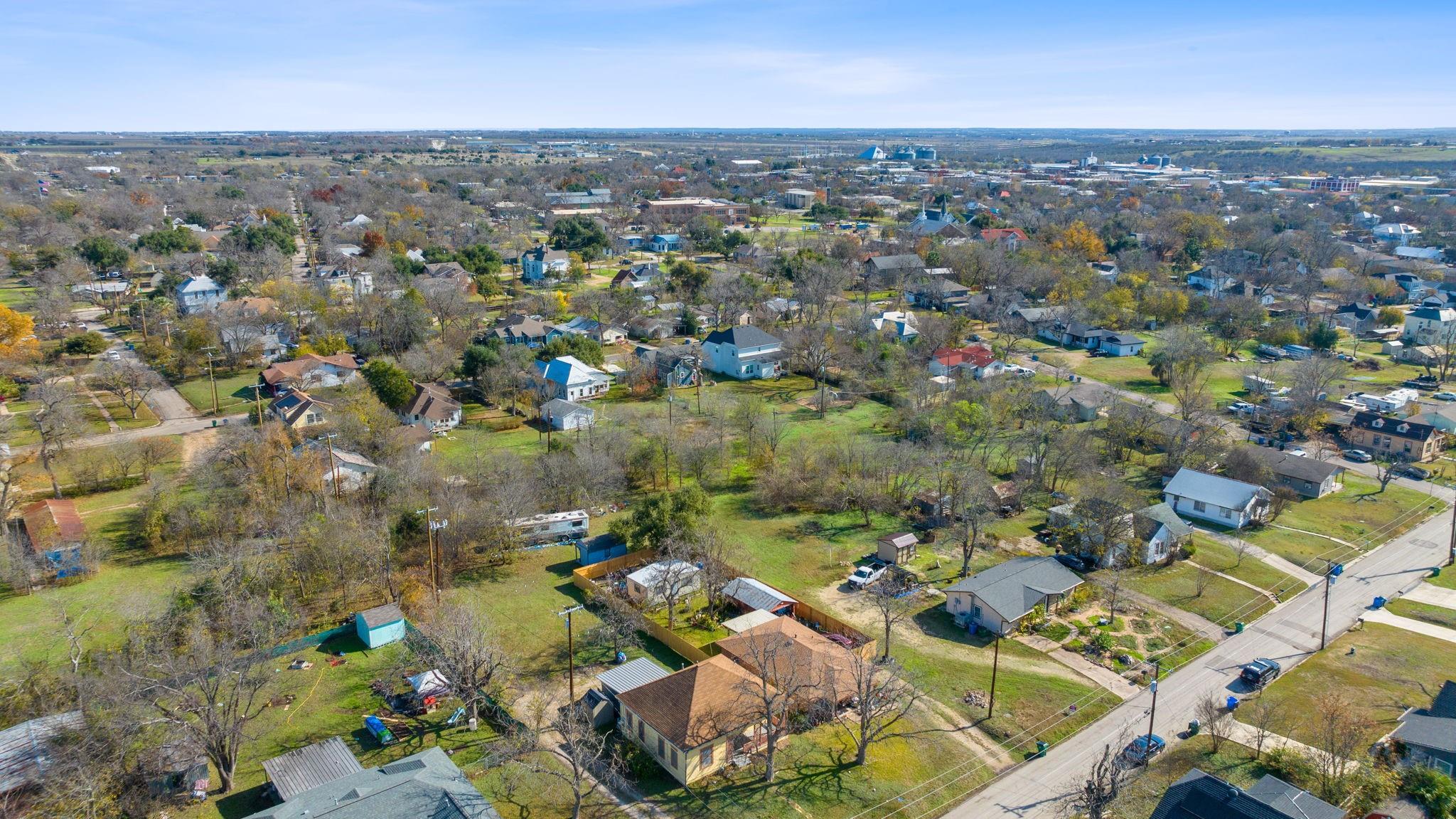 842 Kimbro Street Taylor TX 76574