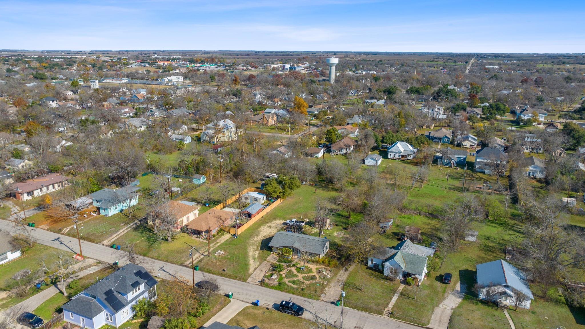 842 Kimbro Street Taylor TX 76574
