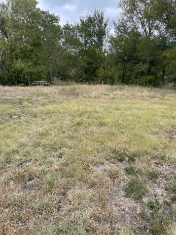 842 Kimbro Street Taylor TX 76574