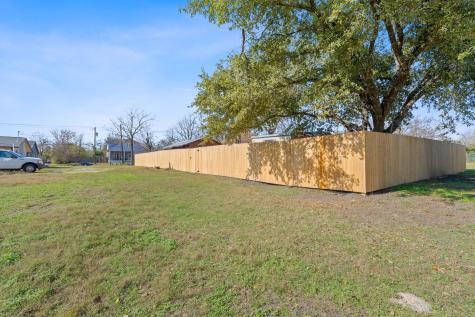 842 Kimbro Street Taylor TX 76574