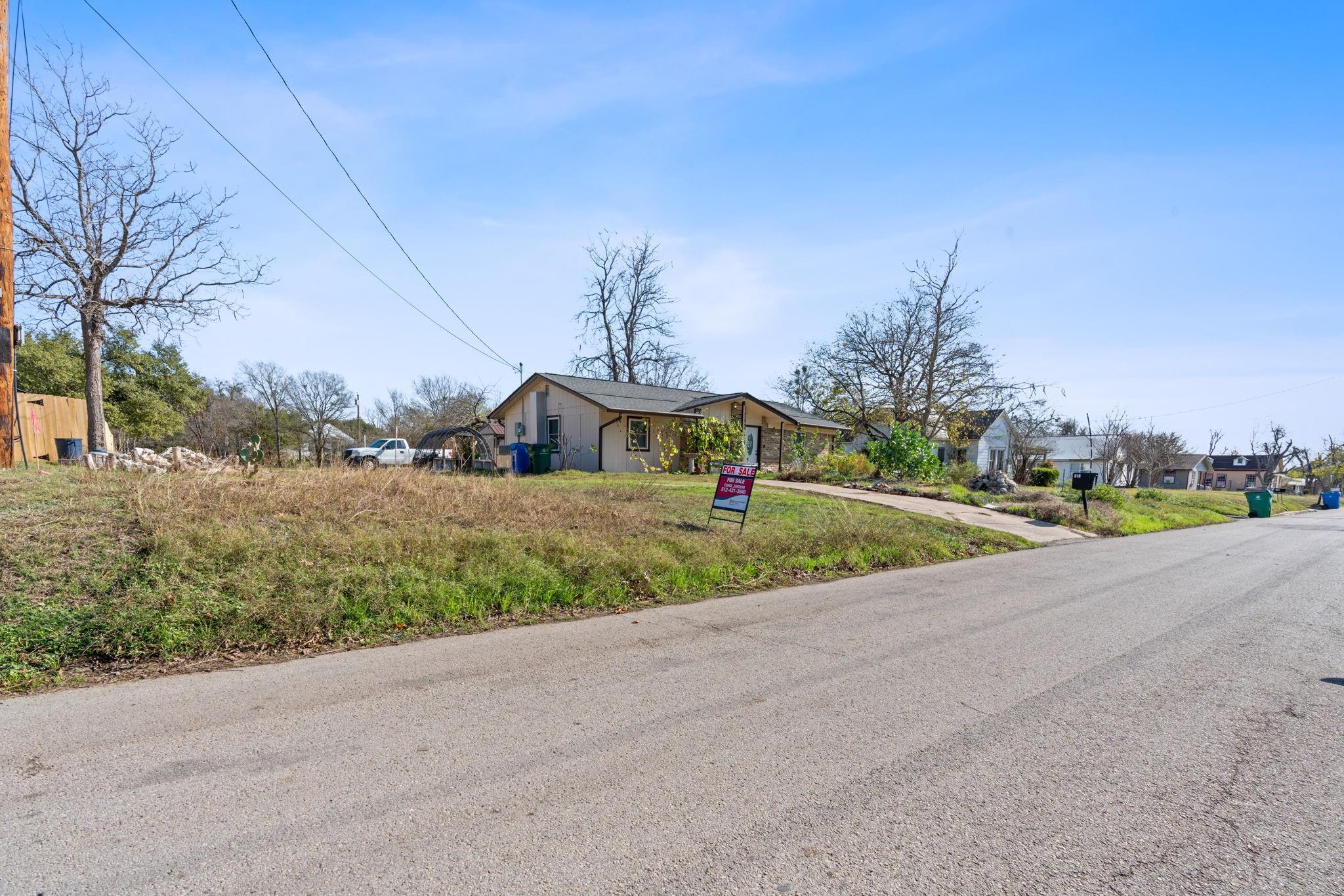 842 Kimbro Street Taylor TX 76574